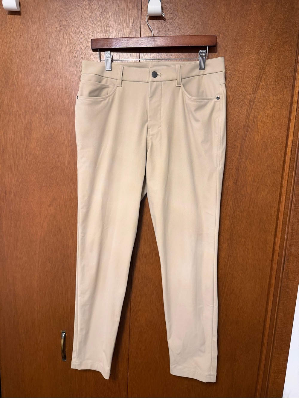 lululemon athletica Men's Khaki Stretch Chinos — Light Beige